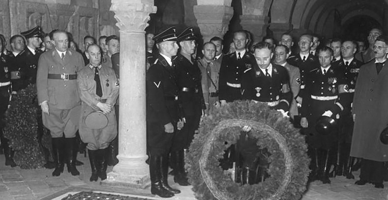 Himmler, König Heinrich I. und der falsche Schädel