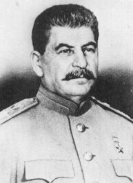 Vor 60 Jahren: Am 22.6.1941 überfällt Hitler die UdSSR und Stalin fährt auf seine
Datscha