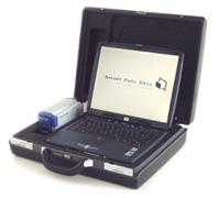 Brennstoffzelle und Laptop im Koffer
