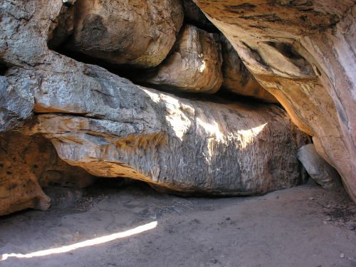Schlangenkult am "Ayers Rock Afrikas"