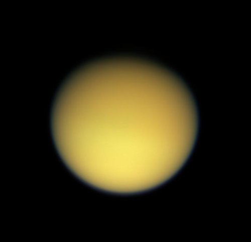 UV-Schutz des Titan entstand durch Teilchenkollision