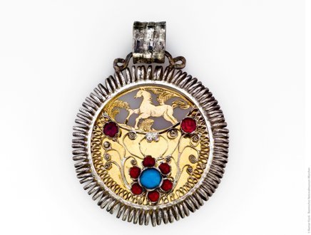 Schmuck zum Gwand