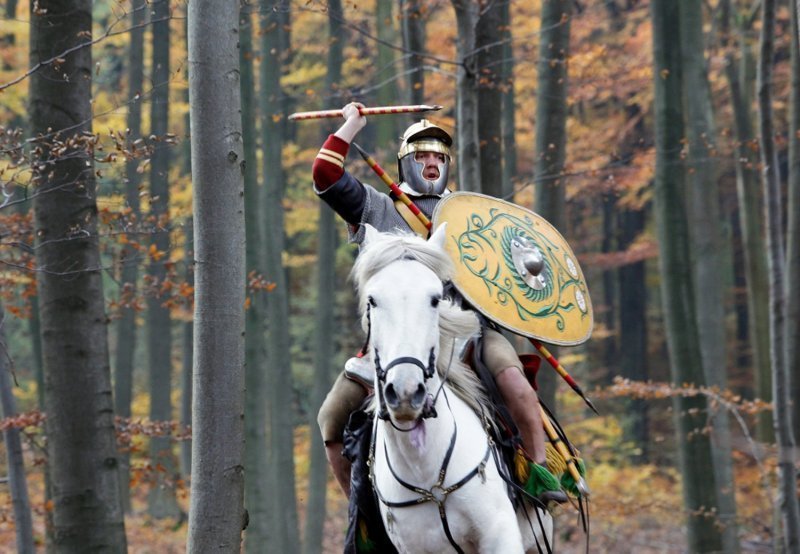 Archäologen leisten Detektivarbeit auf antikem Schlachtfeld