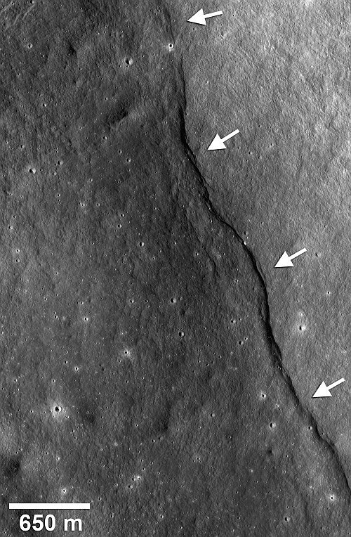 Der Mond macht sich dünne