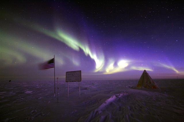 Eingefrorene Momente: Die Hütte im ewigen Eis