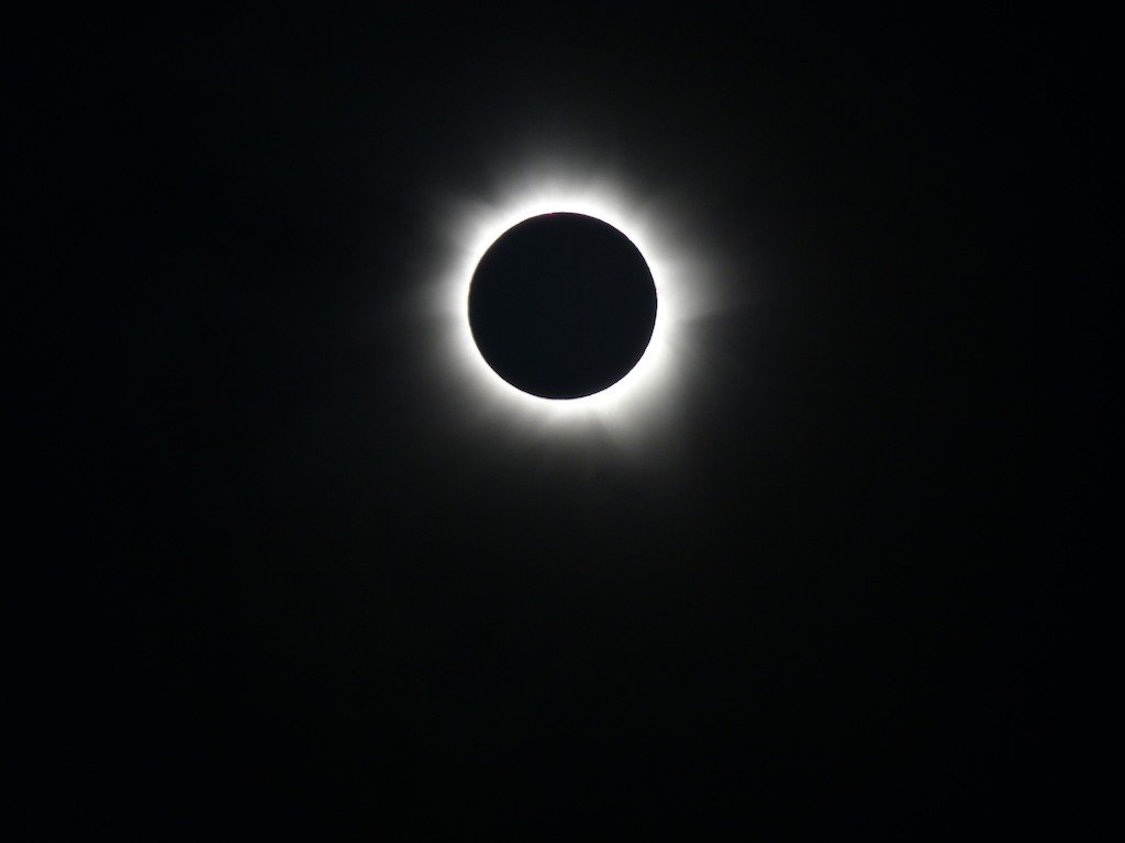 Fiebern auf die Sonnenfinsternis