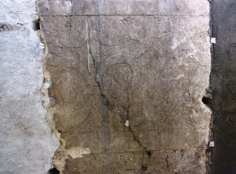 Mittelalterliche Graffiti an Domwänden