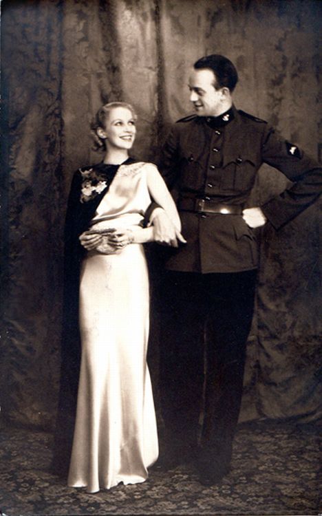 Mode in der NS-Zeit: Zwischen Abendkleid und Uniform