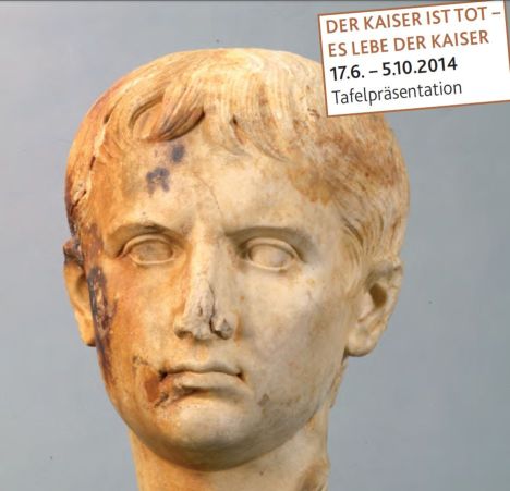 Von Frisuren und Führerkult