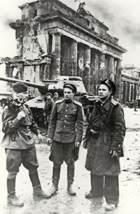 1945: Chaos und Neubeginn