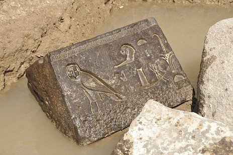 Funde am mythischen Schöpfungsort der Ägypter