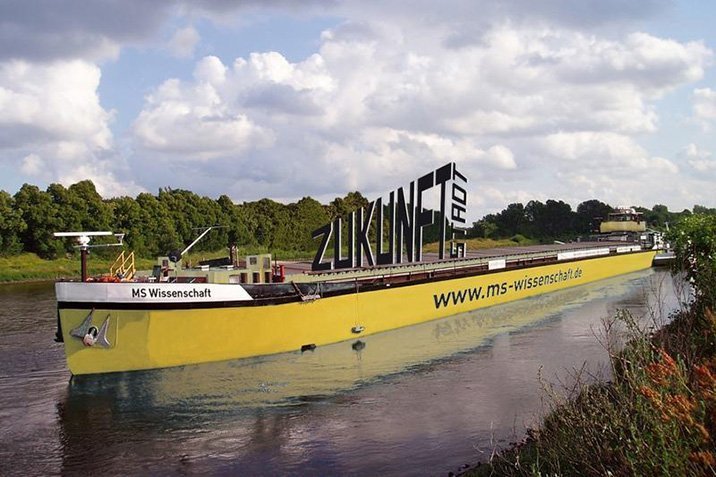 Zukunftsstadt auf dem Schiff