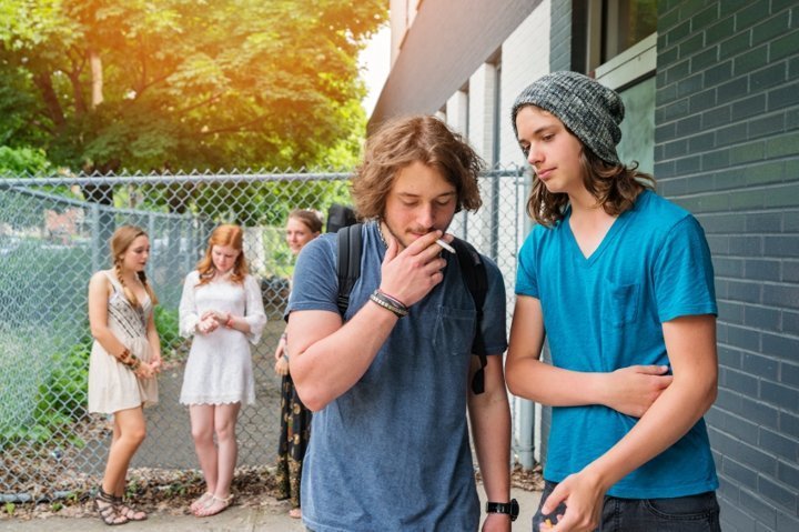 Junge Schulanfänger enden öfter als Raucher