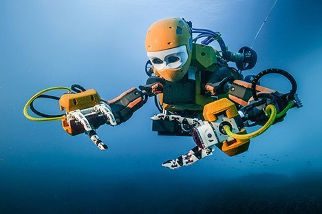 Roboter erkundet Flaggschiff des Sonnenkönigs