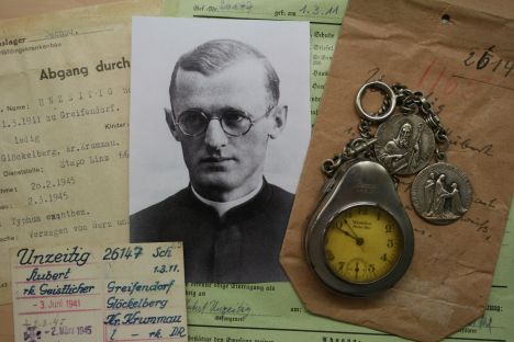 Uhr eines KZ-Opfers zurückgegeben