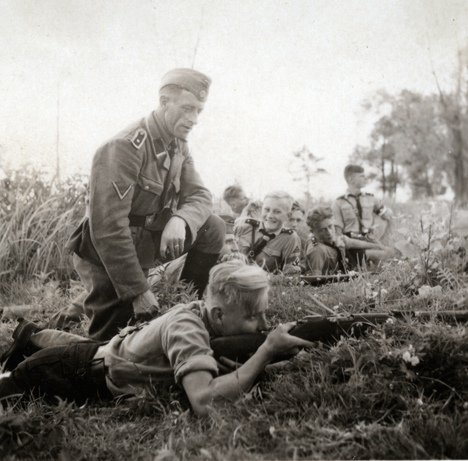Im Gleichschritt für den Führer
