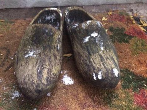Holländische Fußknochen mit Holzschuh-Signatur