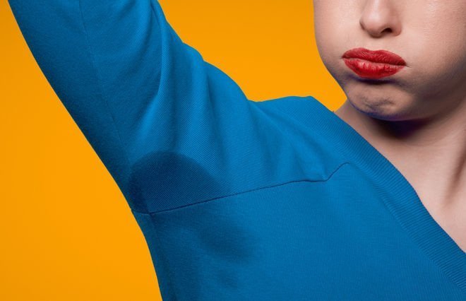 Warum fördern Kunstfasern Schweißgeruch?
