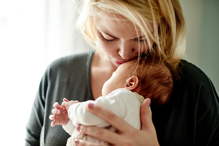 Mutter und Kind: Linke Seite bevorzugt