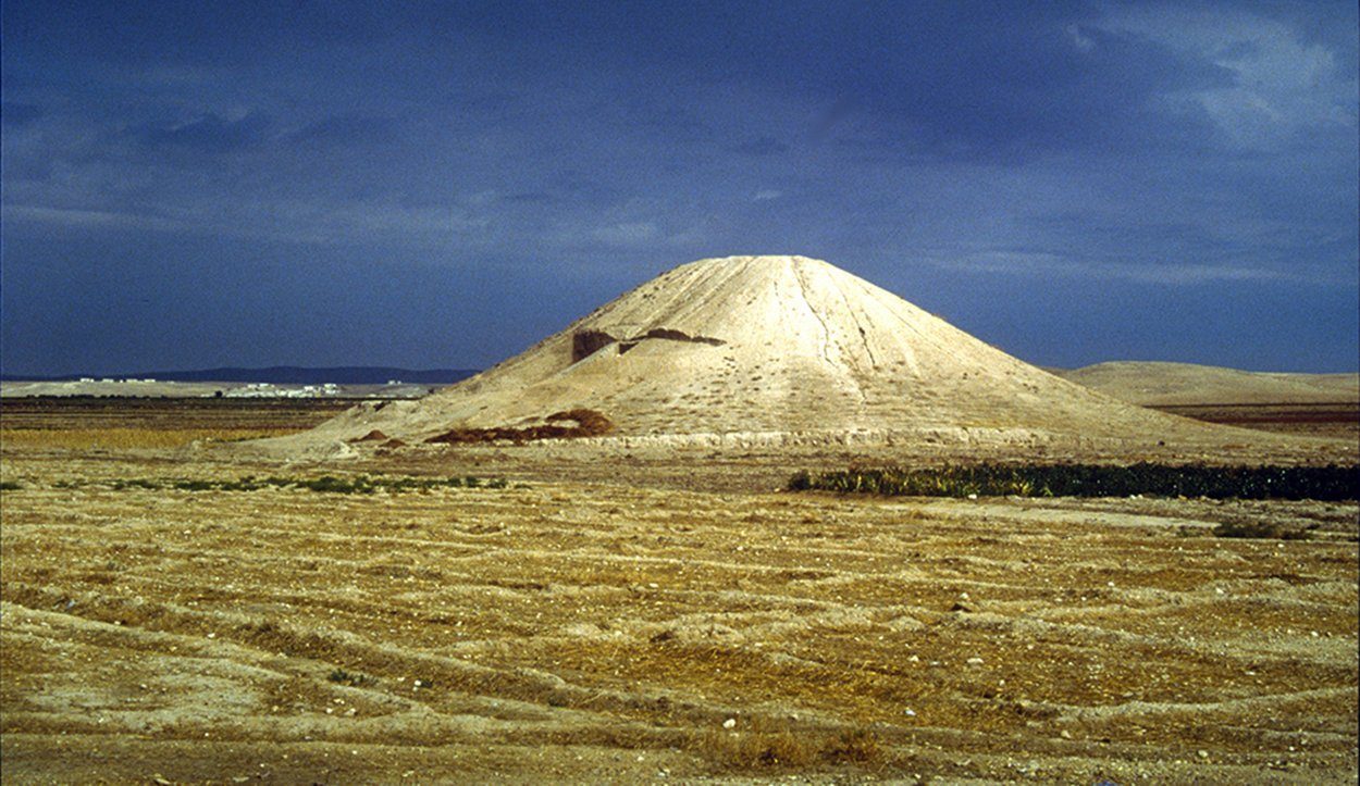 4300 Jahre altes Soldatengrab und Kriegsdenkmal