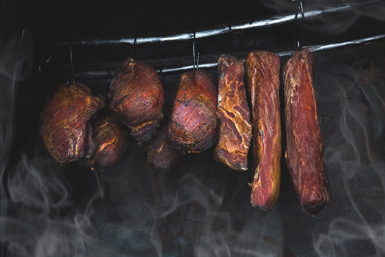 Fleisch haltbar machen: Alte und neue Methoden im Vergleich