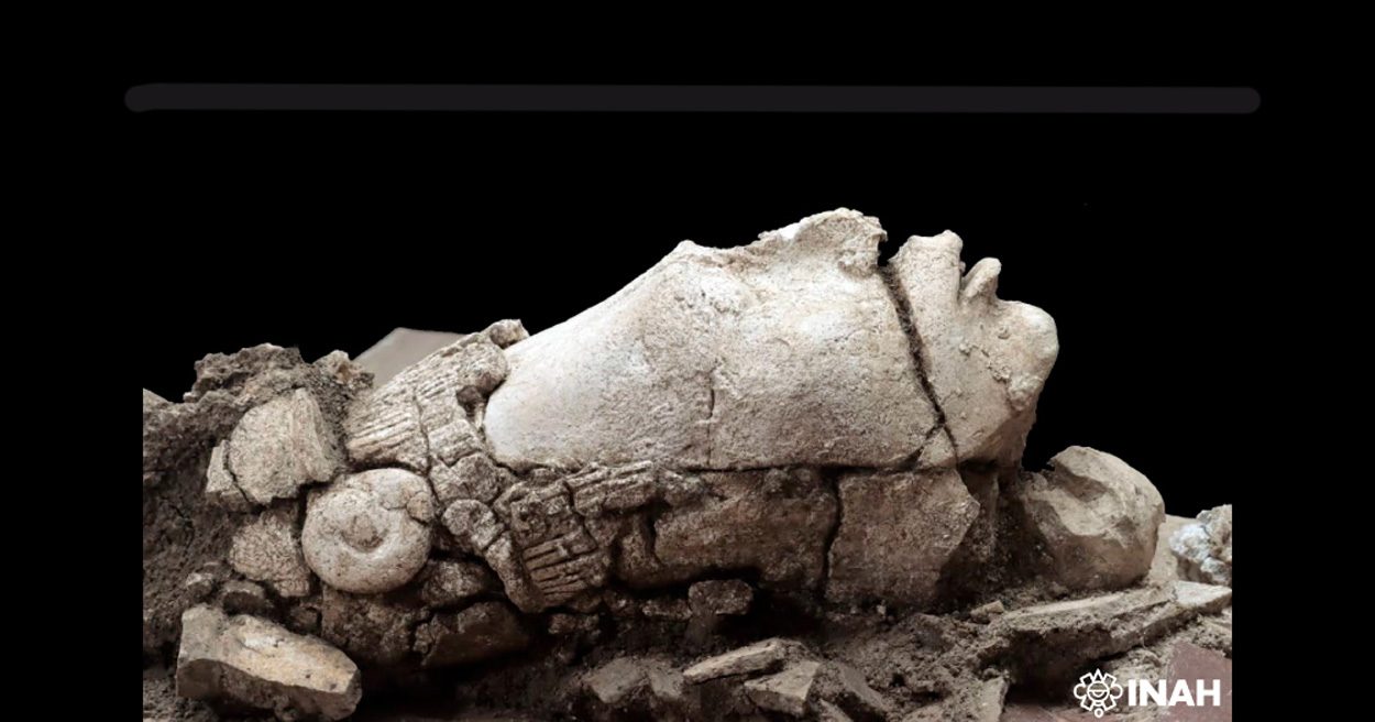 Maisgott-Skulptur der Maya entdeckt