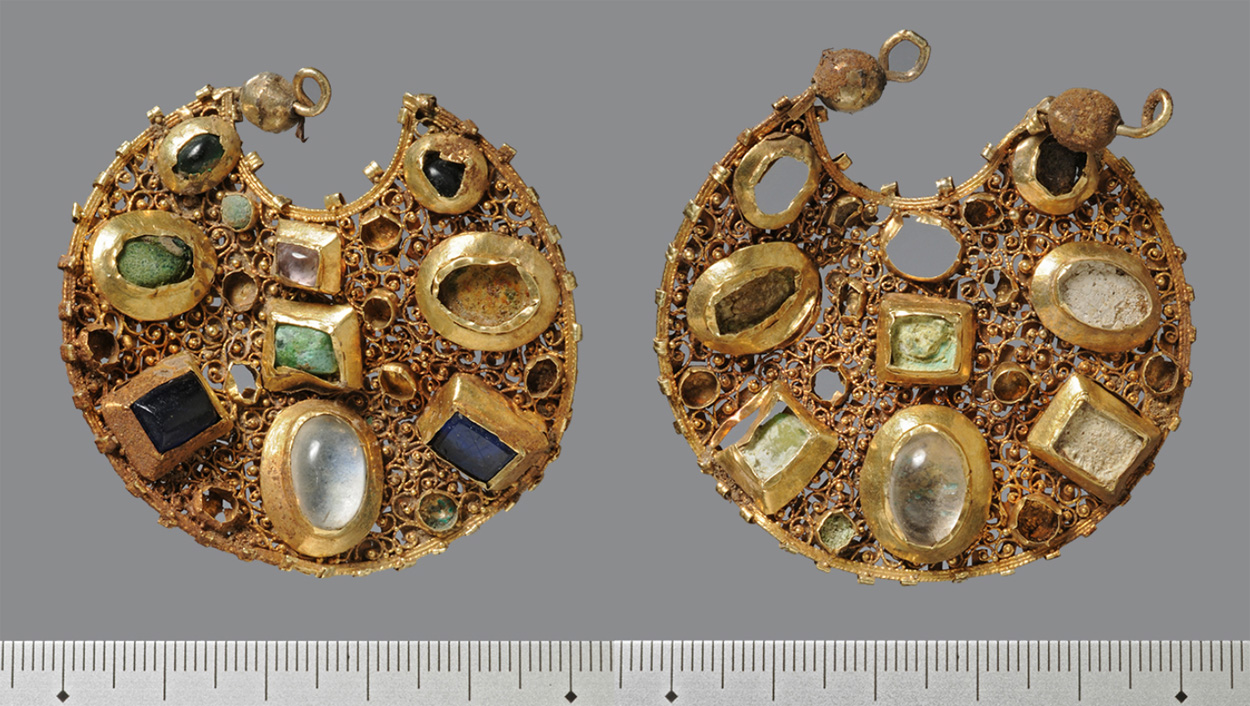 Haithabu: Hort mit Goldschmuck entdeckt