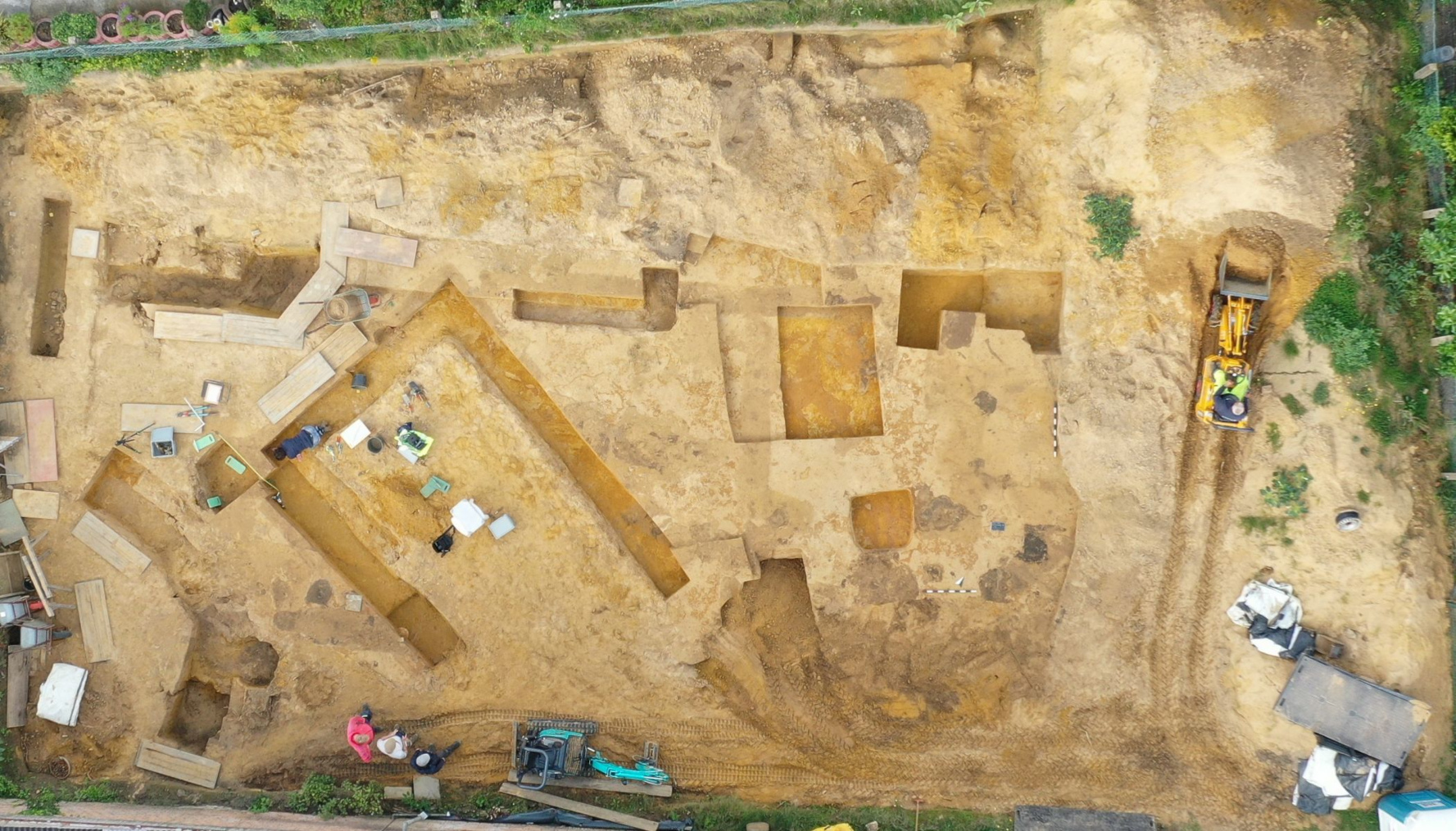 Mini-Tempel im Militärlager entdeckt