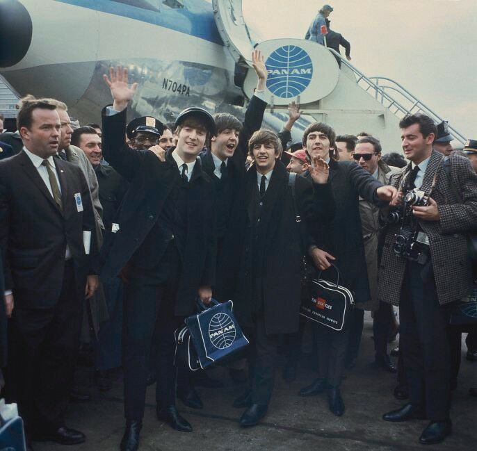 Beatles legen Flughafen lahm