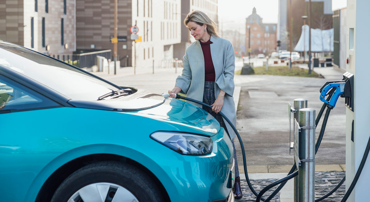 E-Autos: Es braucht mehr städtische Ladepunkte