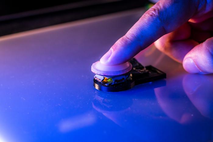 Technik ahmt unser Weichheitsgespür nach