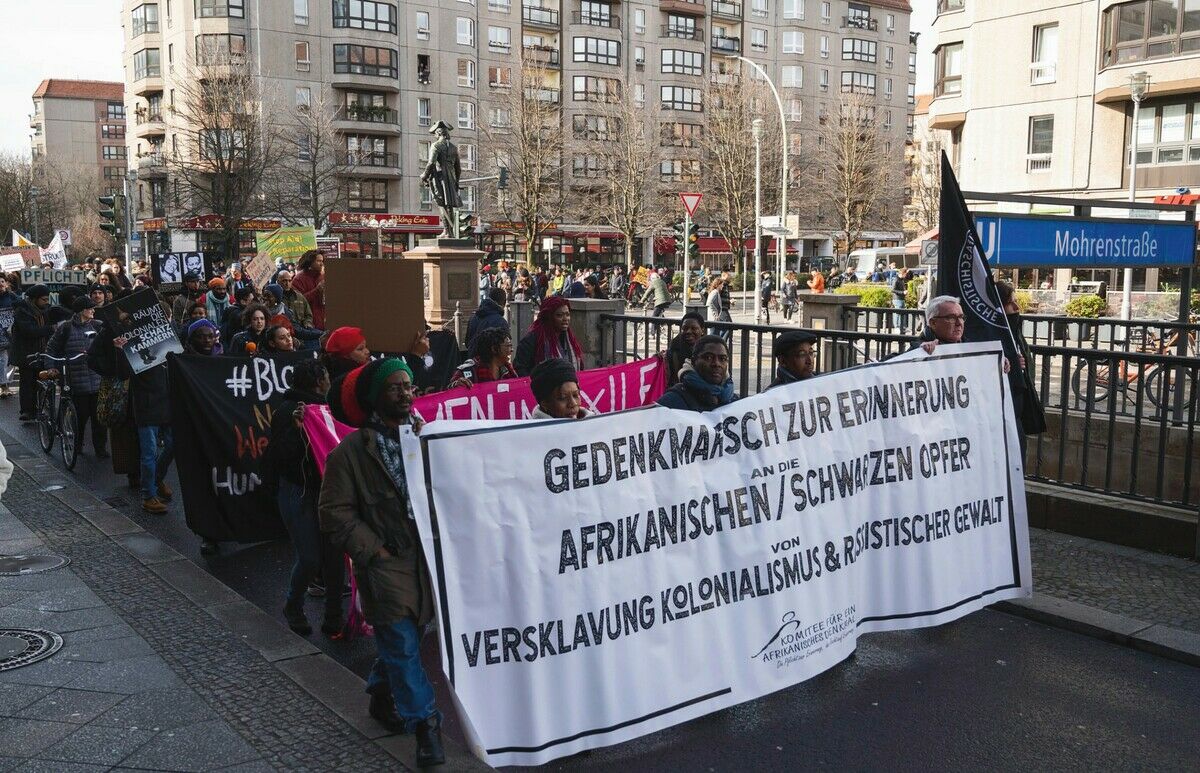 Global, lokal, gegenwärtig