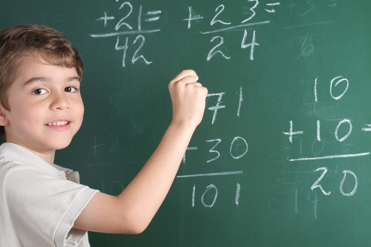 Freundeskreis gibt Jungen Mathe-Selbstvertrauen