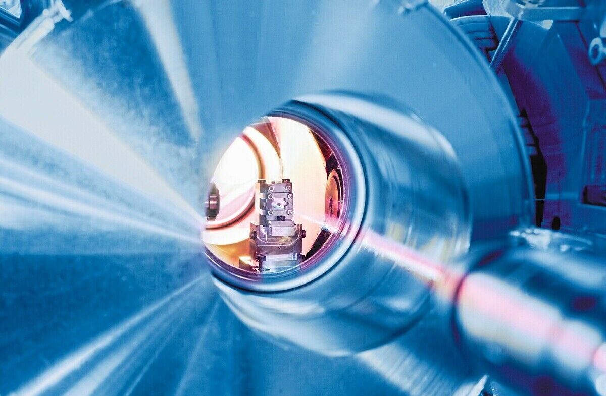 Vom Laserblitz zum Teilchenstrahl