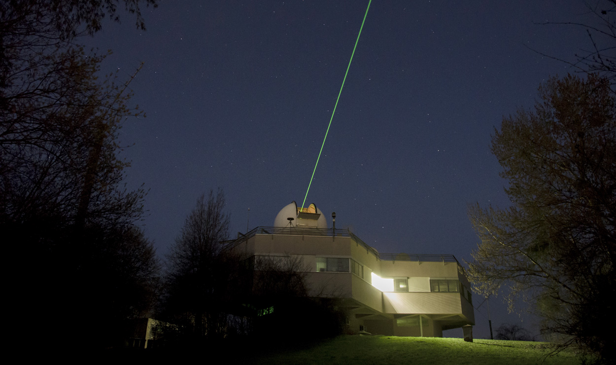 Megahertzlaser verbessert Satelliten- und Weltraumschrott-Ortung