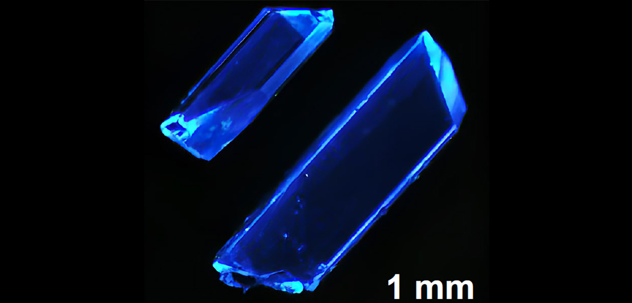 Halbleiter für helle und nachhaltige blaue LEDs entwickelt