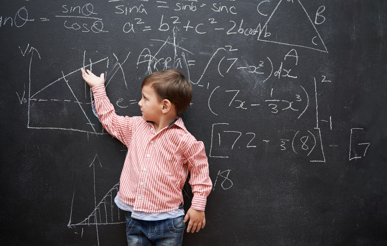 Früher Fokus oder breite Bildung? Wie Menschen Spitzenleistungen erzielen