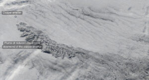 Satellitenbild einer Wolke mit reduzierter Wolkendecke nahe einer Kuperhütte in Kanada