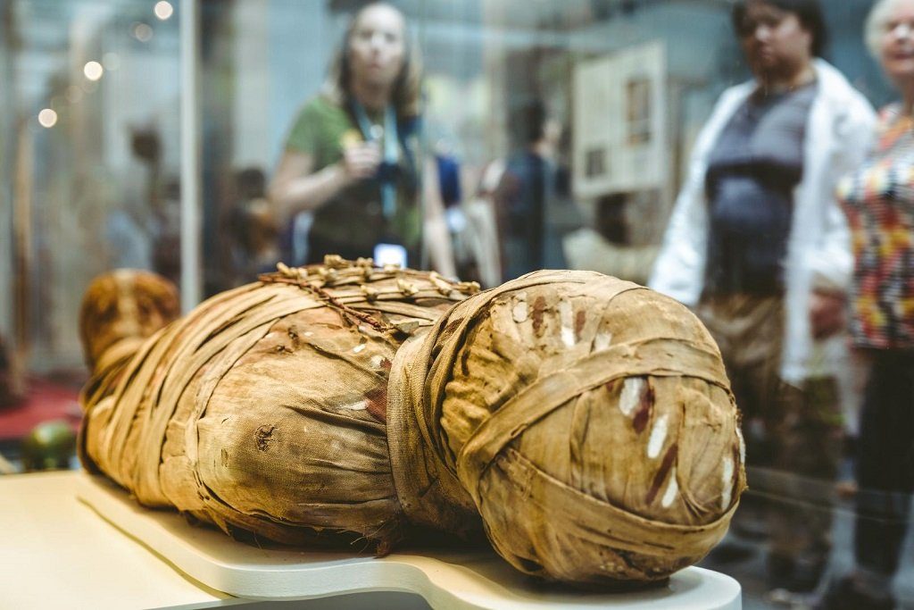 Mumie in Museumausstellung