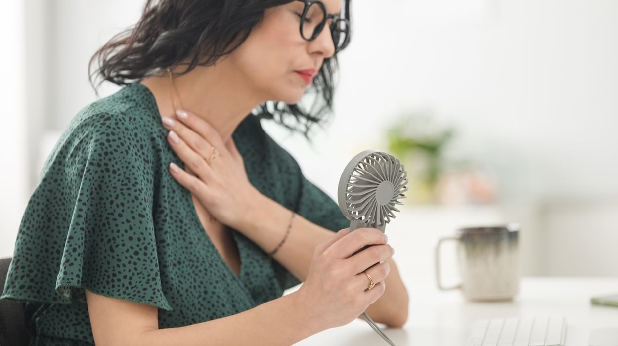 Hormone, Heilpflanzen und Ernährung: Was hilft in den Wechseljahren?